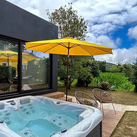 - The Black Casa de hóspedes